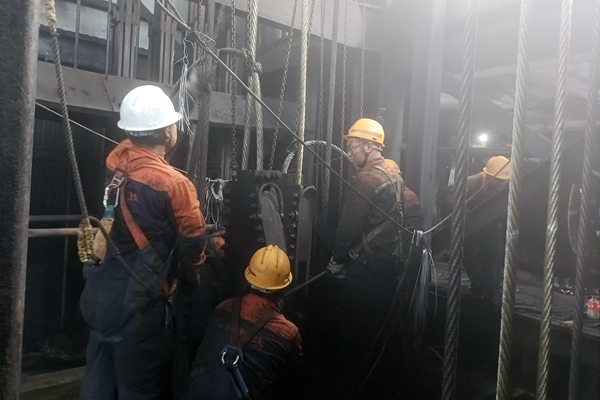 1690849195155887.jpg 首繩更換工作 (3)_副本.jpg