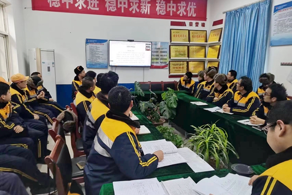 1710121810227615.jpg 對(duì)線路春融知識(shí)進(jìn)行培訓(xùn)_副本.jpg