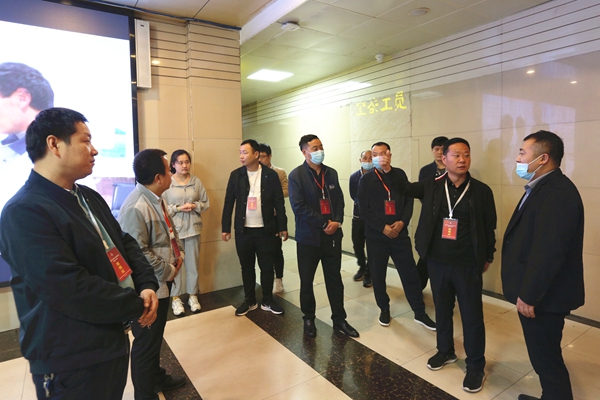 1714458605346877.jpg 225A3785_副本.jpg