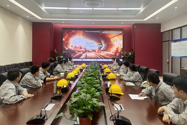 1729158270173643.jpg 警示教育_副本.jpg