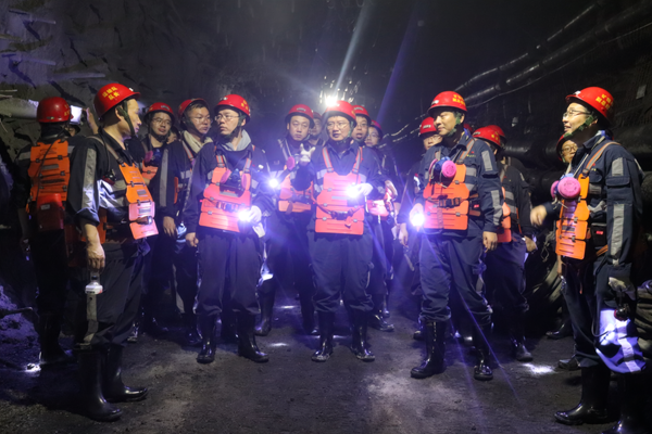 1729669300142402.png 第一段:現場生產準備會_副本.png