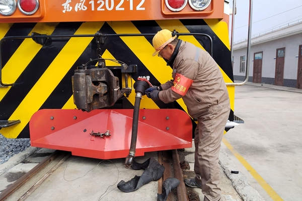 1731547842200173.jpg 黨員助力安全生產(chǎn)_副本.jpg