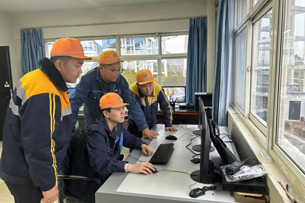 1732613452178230.jpg 監(jiān)督管理干部落實責(zé)任_副本.jpg