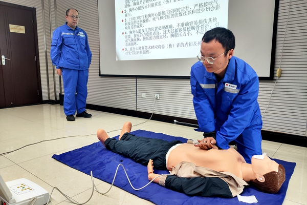 心肺復(fù)蘇培訓(xùn)_副本.jpg