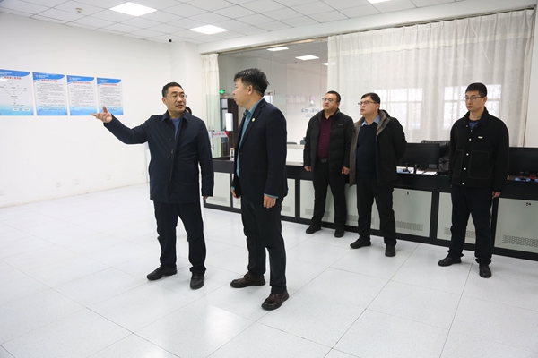 1738553755978393.jpg 焦總檢查指導(dǎo)工作_副本.jpg