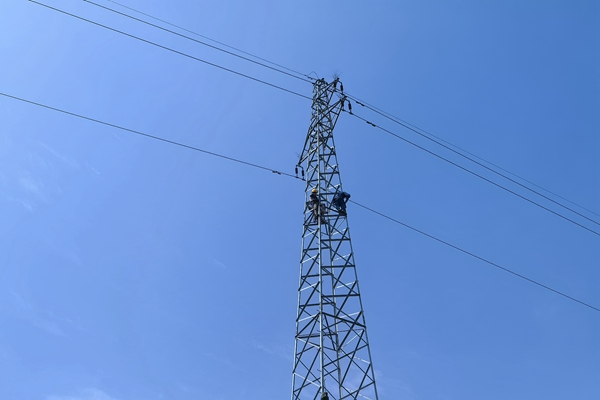 1740128746133908.jpg 守護供電“生命線”_副本.jpg