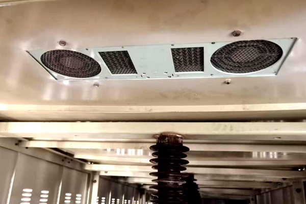 1746000850898170.jpg 配電柜內部出風口_副本.jpg