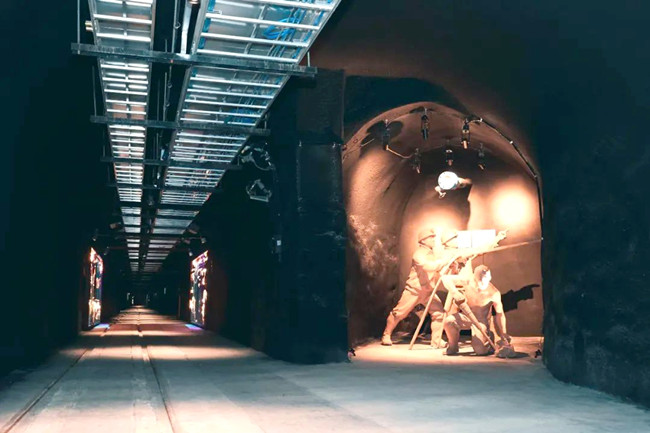 1747124934133424.jpg 二、實踐圖譜 薪火相傳映初心——4.王石凹礦工業遺址公園_副本.jpg