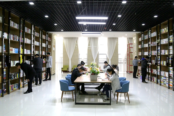 1755071820983552.jpg 配圖2_副本.jpg