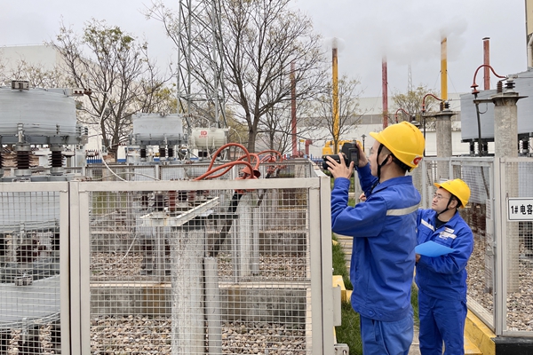 1762480828627448.jpg 5.設(shè)備測(cè)溫_副本.jpg