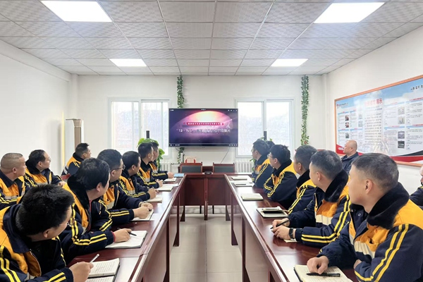 1768356924951019.jpg 警示教育_副本.jpg